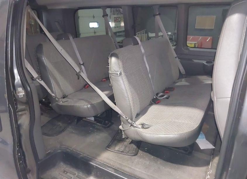 Photo 8 of 2016 Chevrolet Express 2500 LT (VIN 1GAWGFFF5G1268740)