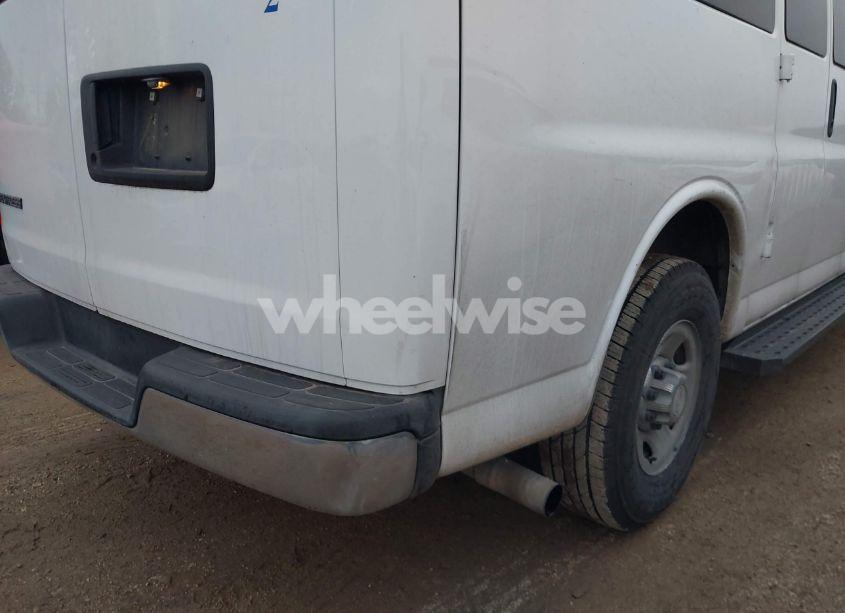 Photo 6 of 2017 Chevrolet Express 2500 LT (VIN 1GAWGFFF5H1199582)