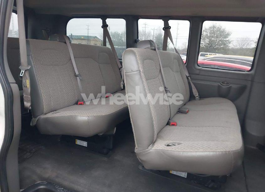 Photo 8 of 2017 Chevrolet Express 2500 LT (VIN 1GAWGFFF5H1199582)