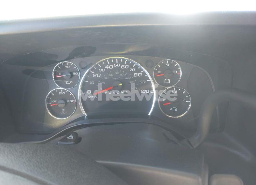 Photo 7 of 2018 Chevrolet Express 2500 LT (VIN 1GAWGFFG0J1242384)