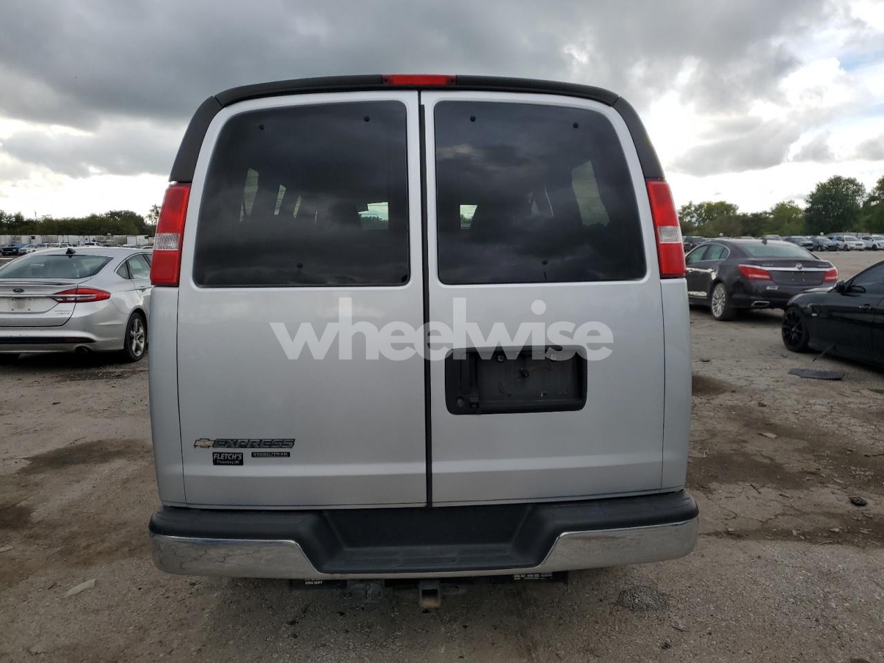 Photo 6 of 2016 CHEVROLET EXPRESS G2500 LT (VIN 1GAWGFFG2G1196713)