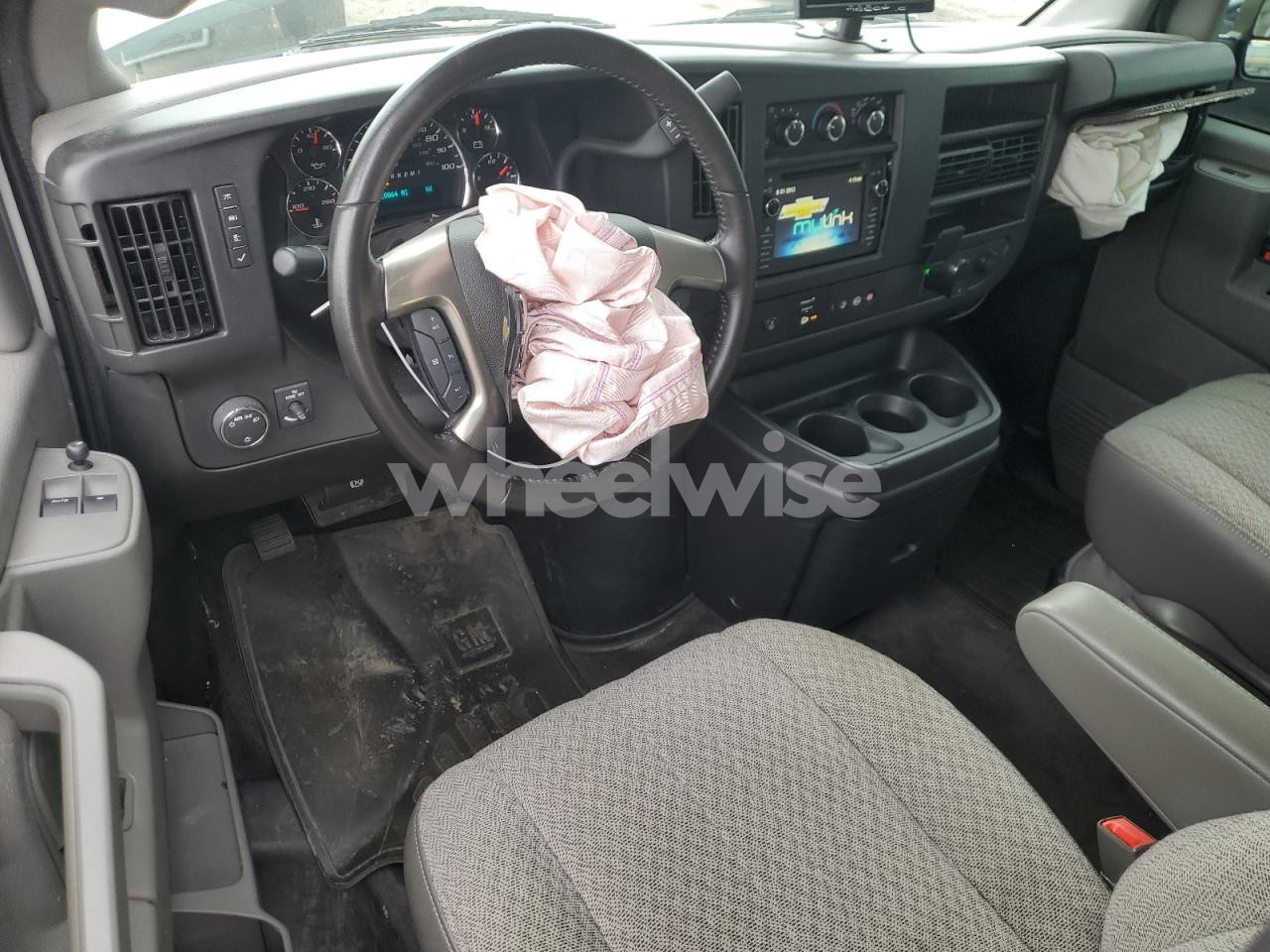 Photo 8 of 2016 CHEVROLET EXPRESS G2500 LT (VIN 1GAWGFFG2G1196713)