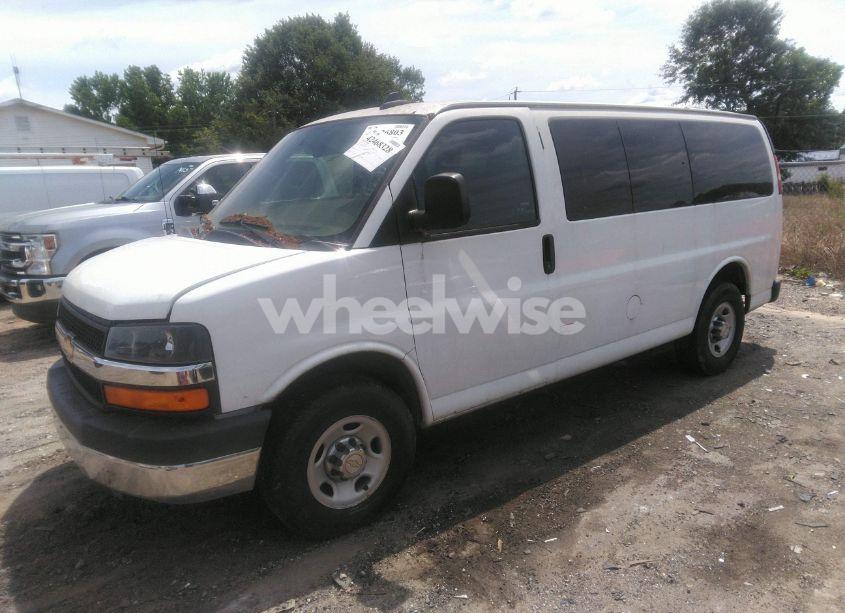 Photo 2 of 2016 Chevrolet Express 2500 LT (VIN 1GAWGFFG6G1188582)
