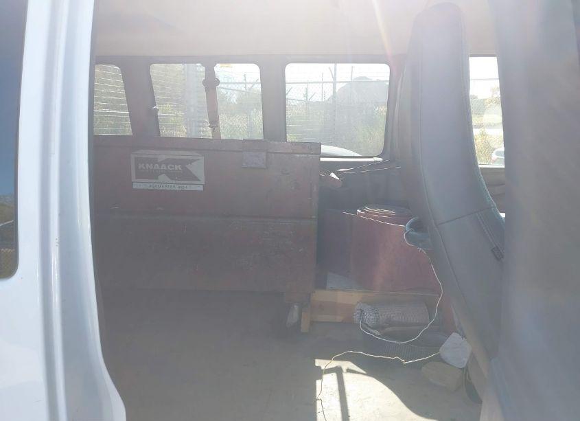 Photo 8 of 2018 Chevrolet Express 2500 LT (VIN 1GAWGFFGXJ1245308)