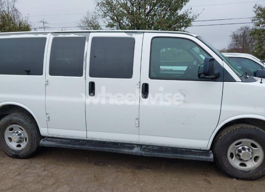 Photo 13 of 2014 Chevrolet Express 2500 LS (VIN 1GAWGPFG3E1121408)