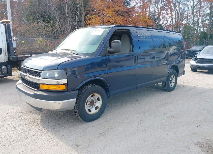 Photo 2 of 2012 Chevrolet Express 2500 LT (VIN 1GAWGRFA2C1130993)