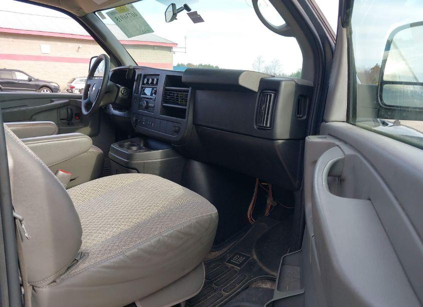 Photo 5 of 2012 Chevrolet Express 2500 LT (VIN 1GAWGRFA2C1130993)