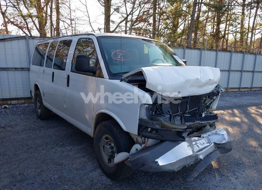 2013 Chevrolet Express 2500 LT (VIN 1GAWGRFG7D1100085) main photo