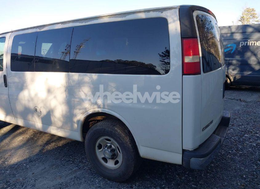 Photo 3 of 2013 Chevrolet Express 2500 LT (VIN 1GAWGRFG7D1100085)