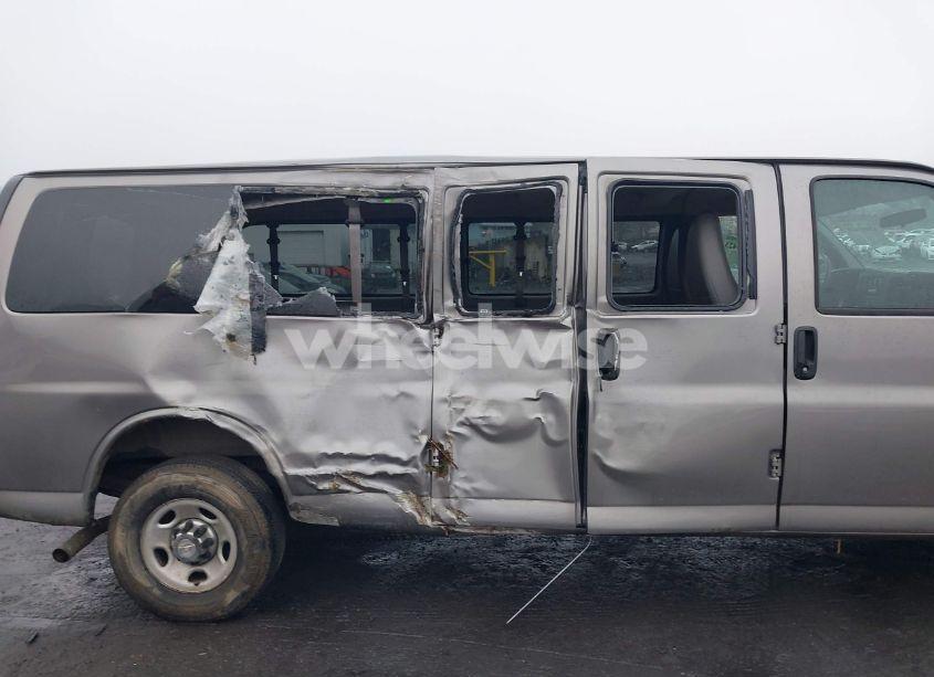 Photo 6 of 2012 Chevrolet Express 3500 LT (VIN 1GAZG1FA3C1197956)