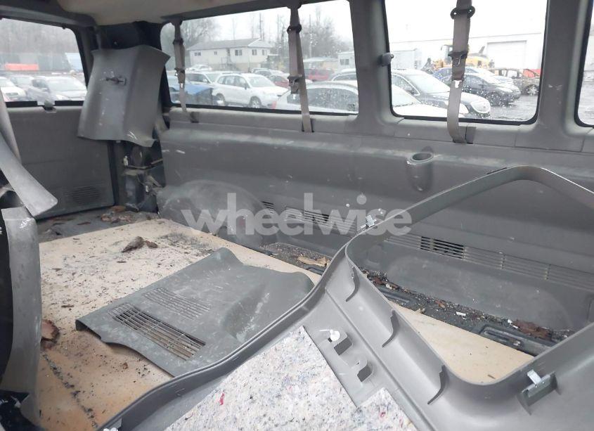 Photo 8 of 2012 Chevrolet Express 3500 LT (VIN 1GAZG1FA3C1197956)