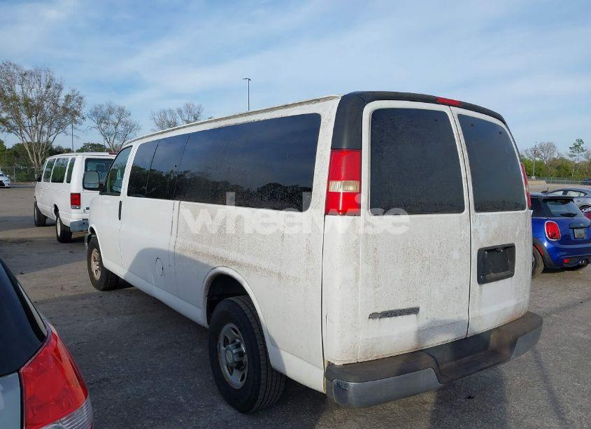 Photo 3 of 2013 Chevrolet Express 3500 LT (VIN 1GAZG1FA4D1167740)