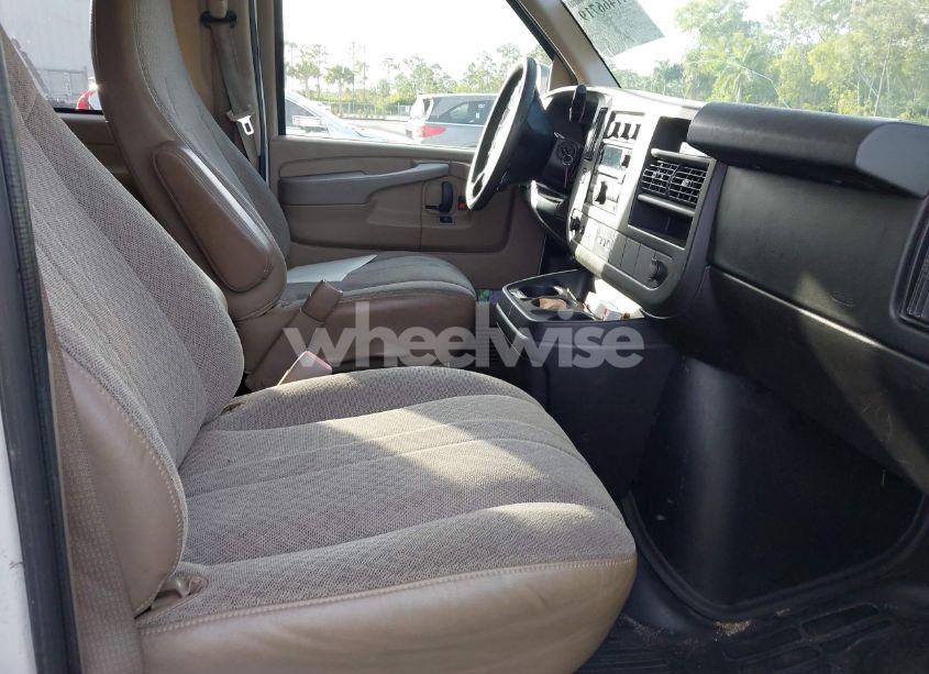 Photo 5 of 2013 Chevrolet Express 3500 LT (VIN 1GAZG1FA4D1167740)