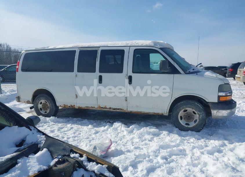 Photo 14 of 2012 Chevrolet Express 3500 LT (VIN 1GAZG1FG0C1150999)