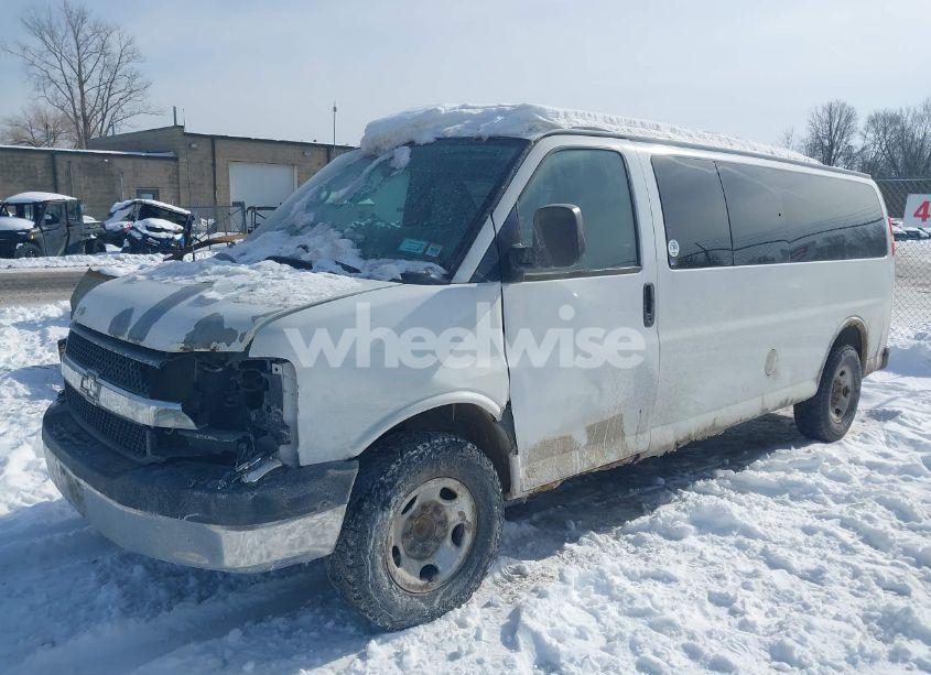 Photo 2 of 2012 Chevrolet Express 3500 LT (VIN 1GAZG1FG0C1150999)