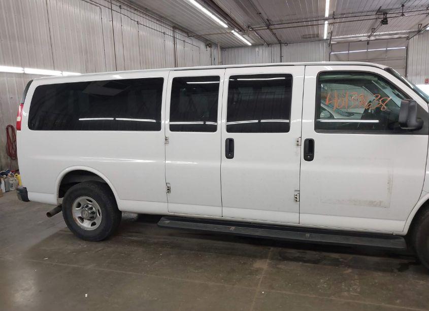 Photo 13 of 2013 Chevrolet Express 3500 LT (VIN 1GAZG1FG0D1128440)