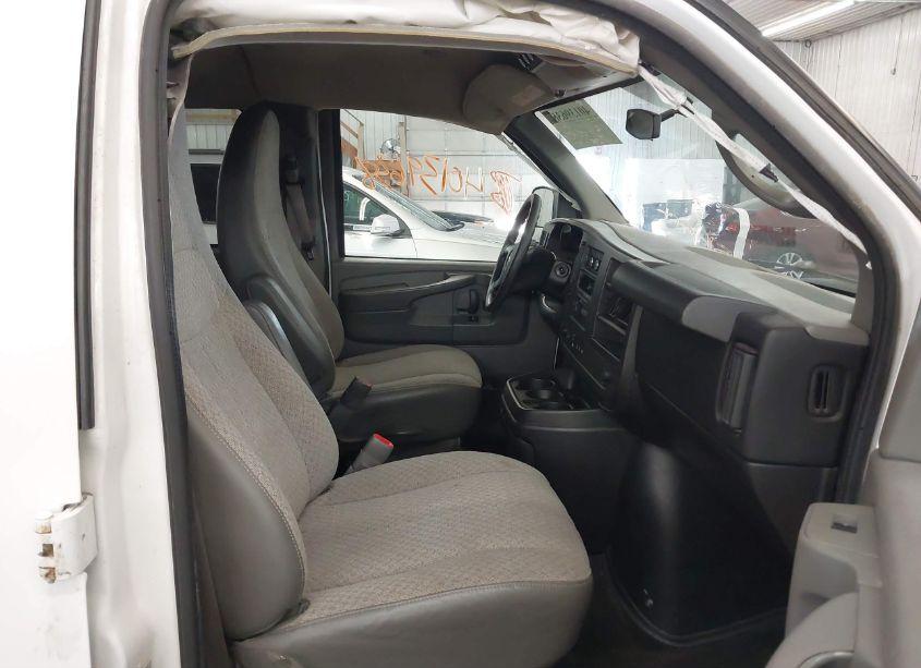 Photo 5 of 2013 Chevrolet Express 3500 LT (VIN 1GAZG1FG0D1128440)