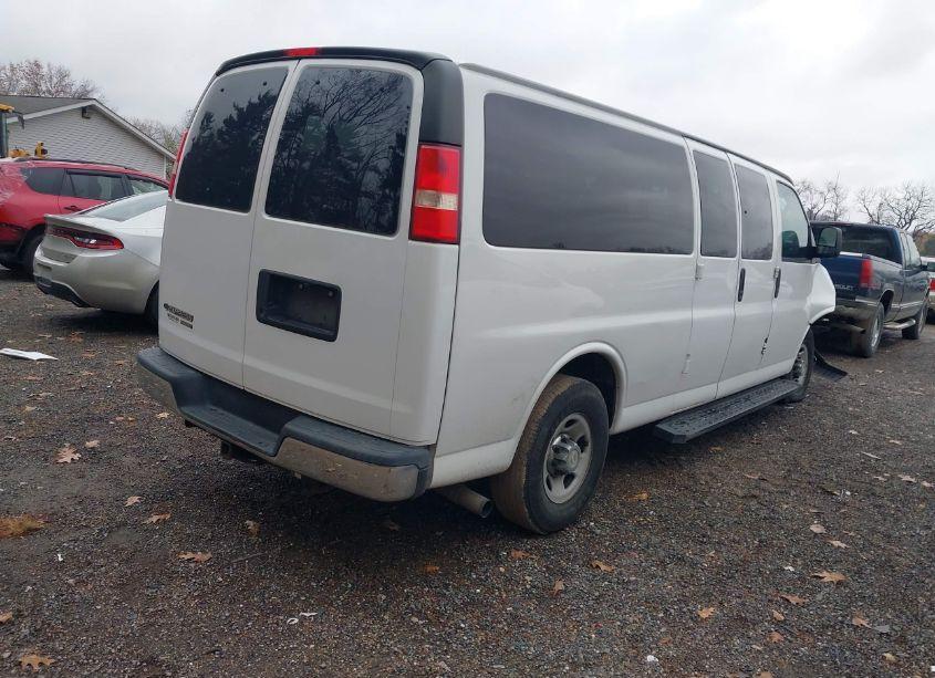 Photo 4 of 2014 Chevrolet Express 3500 LT (VIN 1GAZG1FG0E1100364)