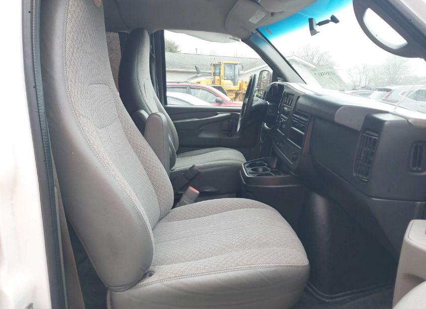 Photo 5 of 2014 Chevrolet Express 3500 LT (VIN 1GAZG1FG0E1100364)