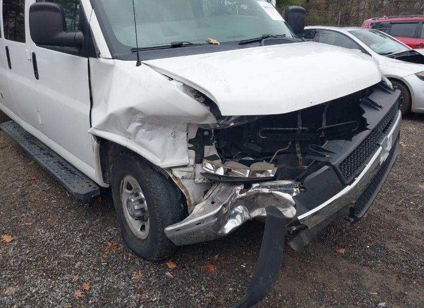 Photo 6 of 2014 Chevrolet Express 3500 LT (VIN 1GAZG1FG0E1100364)