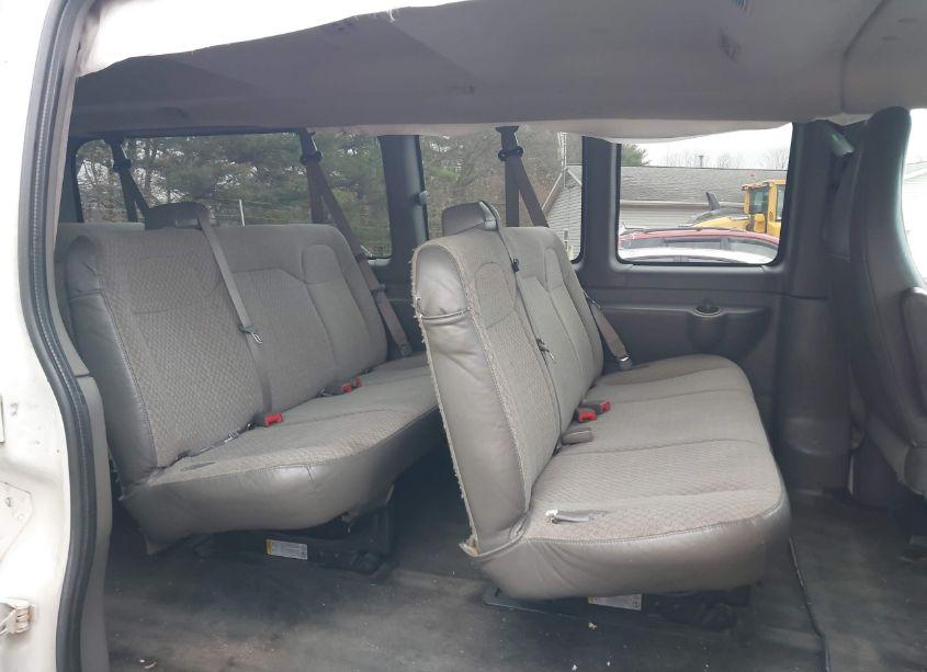 Photo 8 of 2014 Chevrolet Express 3500 LT (VIN 1GAZG1FG0E1100364)