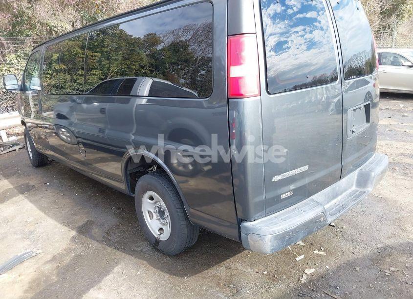 Photo 3 of 2014 Chevrolet Express 3500 LT (VIN 1GAZG1FG4E1177819)