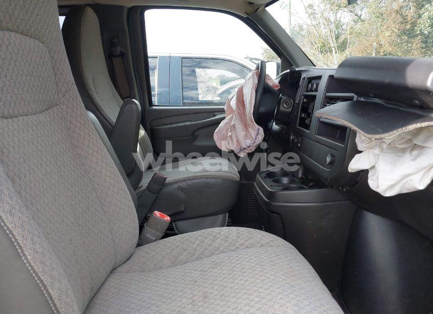 Photo 5 of 2014 Chevrolet Express 3500 LT (VIN 1GAZG1FG4E1177819)