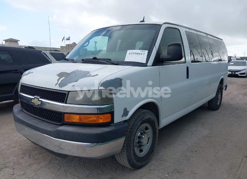 Photo 2 of 2011 Chevrolet Express 3500 LT (VIN 1GAZG1FG5B1149331)