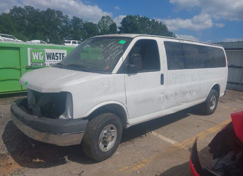 Photo 2 of 2013 Chevrolet Express 3500 LT (VIN 1GAZG1FG5D1128949)