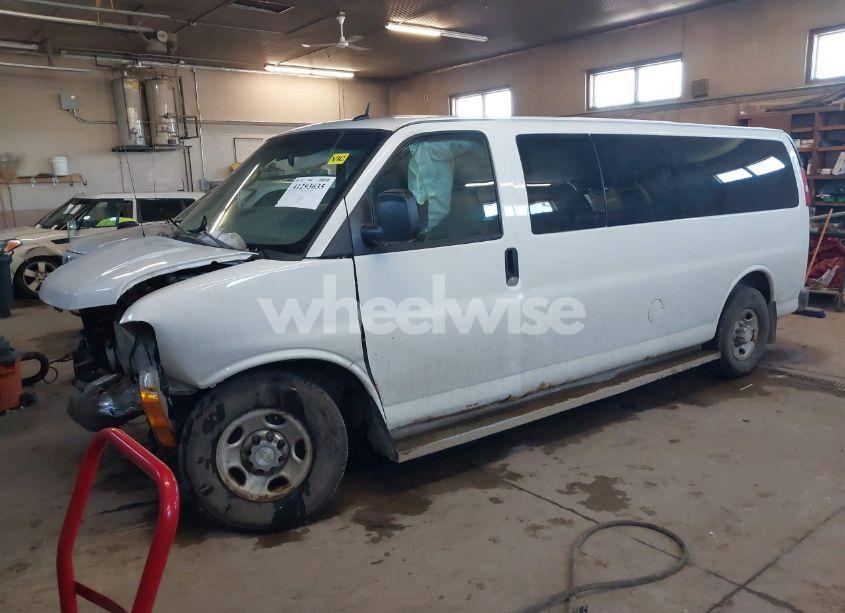 Photo 2 of 2012 Chevrolet Express 3500 LT (VIN 1GAZG1FG6C1160906)