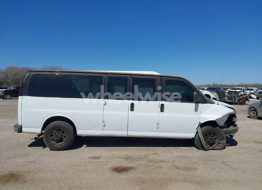 Photo 13 of 2014 Chevrolet Express 3500 LT (VIN 1GAZG1FG6E1181922)