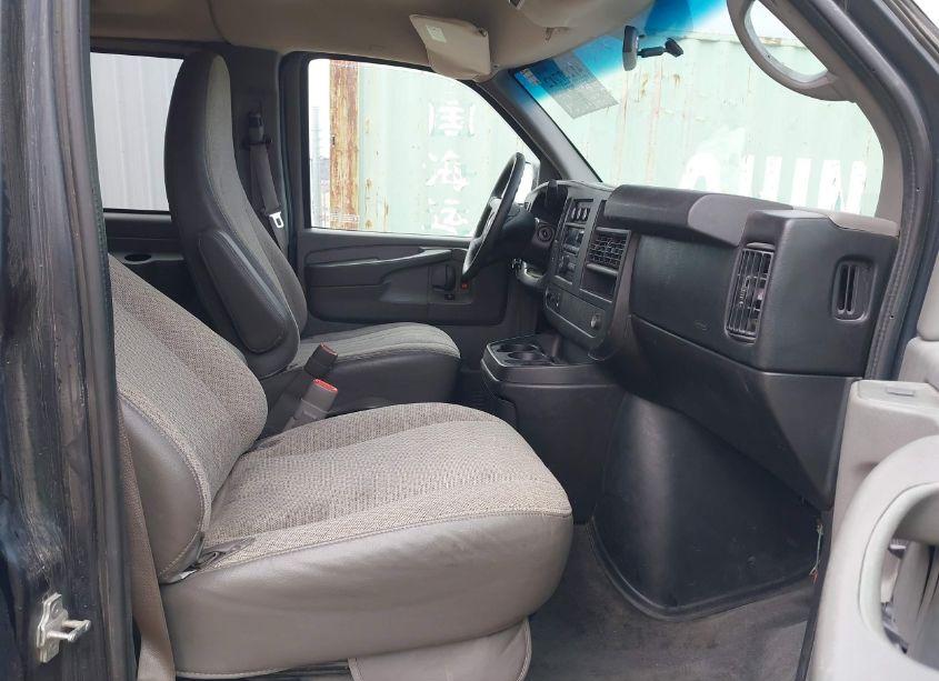 Photo 5 of 2012 Chevrolet Express 3500 LT (VIN 1GAZG1FG7C1186740)