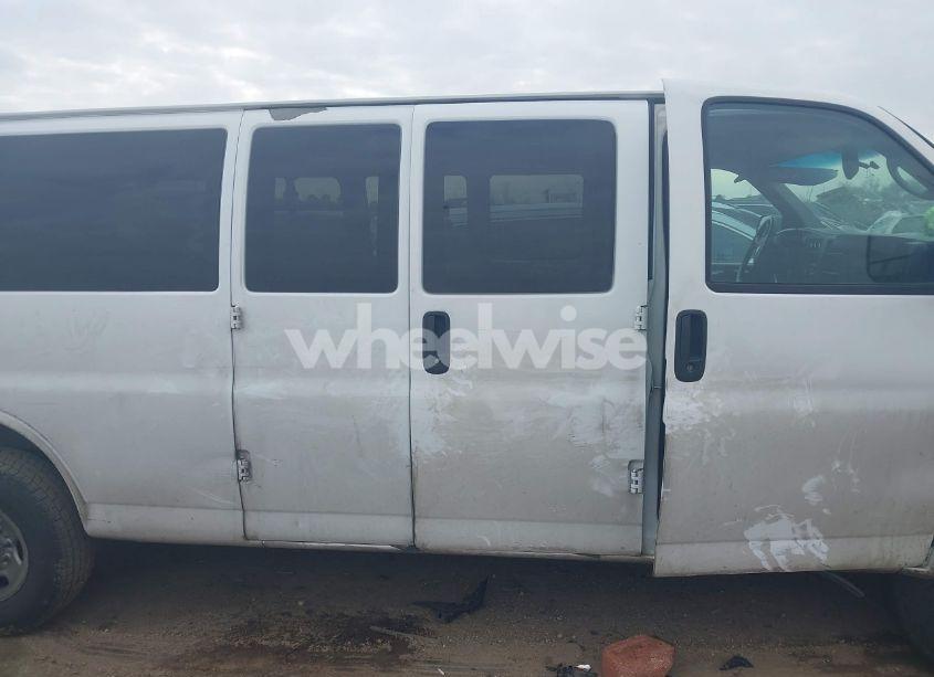 Photo 14 of 2011 Chevrolet Express 3500 LT (VIN 1GAZG1FG8B1150943)