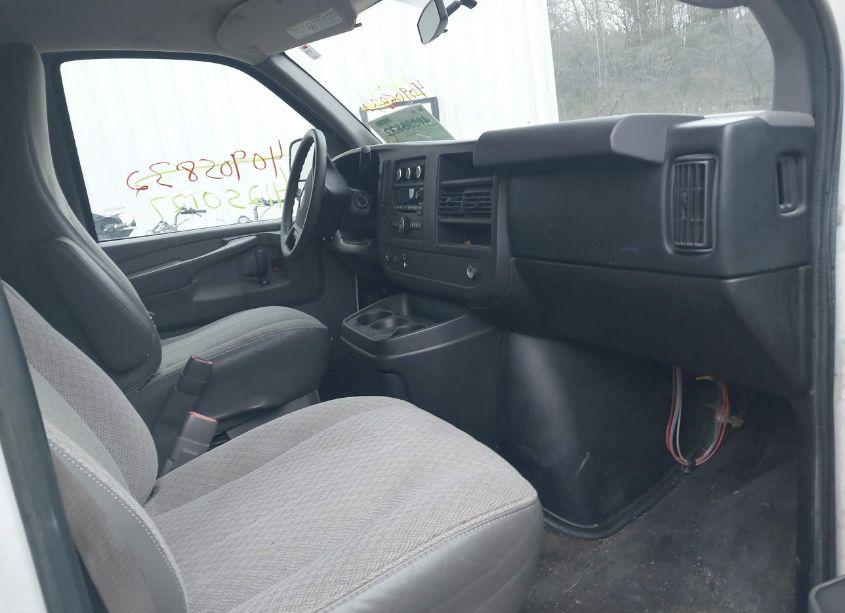 Photo 5 of 2012 Chevrolet Express 3500 LT (VIN 1GAZG1FGXC1142697)