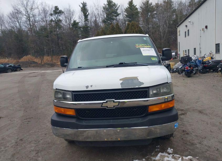 Photo 6 of 2012 Chevrolet Express 3500 LT (VIN 1GAZG1FGXC1142697)