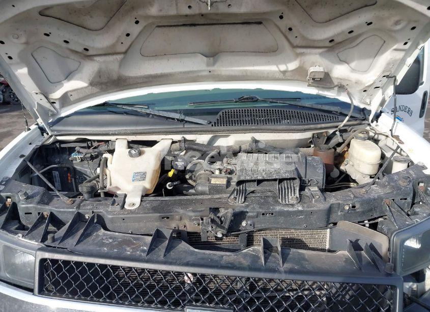 Photo 10 of 2015 Chevrolet Express 3500 LT (VIN 1GAZG1FGXF1172030)