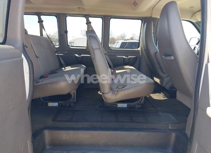 Photo 8 of 2015 Chevrolet Express 3500 LT (VIN 1GAZG1FGXF1186123)