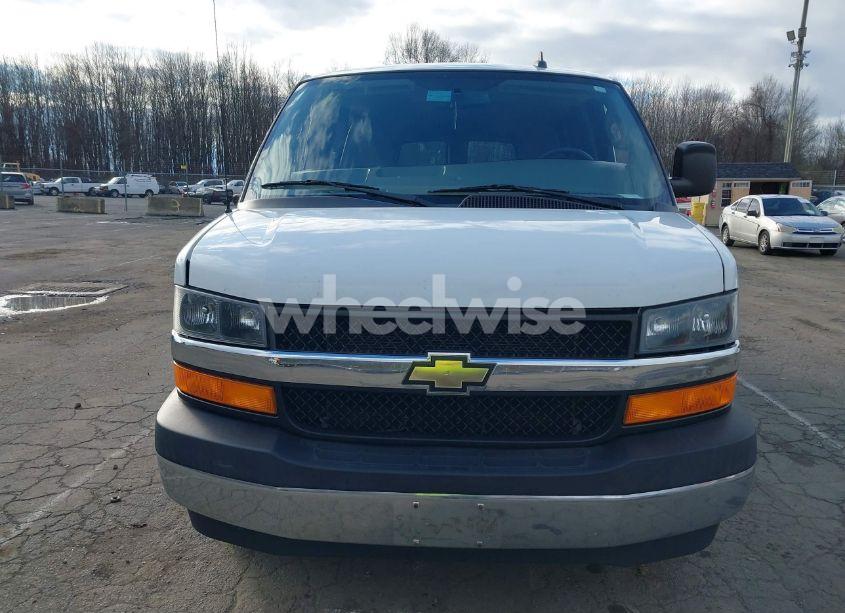 Photo 12 of 2018 Chevrolet Express 3500 LT (VIN 1GAZGMFG4J1168551)