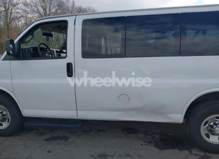 Photo 14 of 2018 Chevrolet Express 3500 LT (VIN 1GAZGMFG4J1168551)