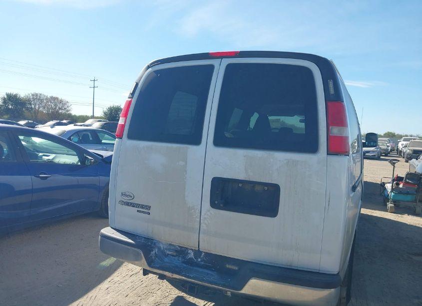 Photo 16 of 2016 Chevrolet Express 3500 LT (VIN 1GAZGMFG5G1264634)