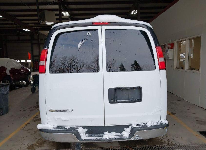 Photo 16 of 2017 Chevrolet Express 3500 LT (VIN 1GAZGMFG9H1190023)