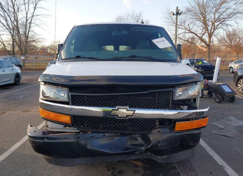 Photo 12 of 2017 Chevrolet Express 3500 LS (VIN 1GAZGNFF6H1158403)