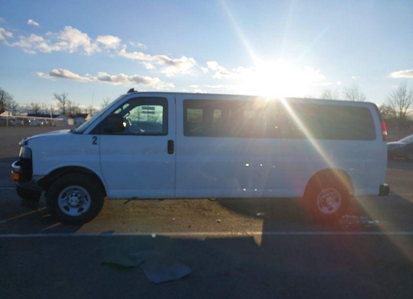 Photo 14 of 2017 Chevrolet Express 3500 LS (VIN 1GAZGNFF6H1158403)