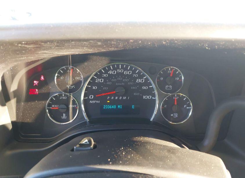 Photo 7 of 2017 Chevrolet Express 3500 LS (VIN 1GAZGNFF6H1158403)