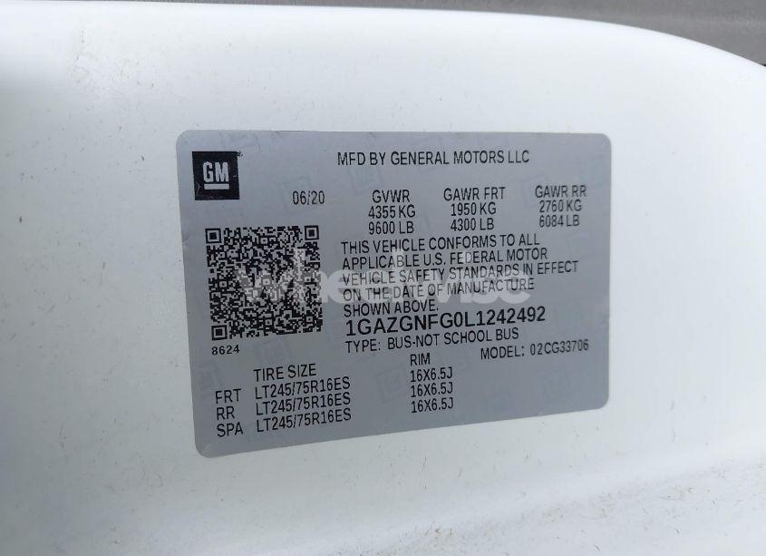 Photo 9 of 2020 Chevrolet Express PASSENGER RWD 3500 EXTENDED WHEELBASE LS (VIN 1GAZGNFG0L1242492)