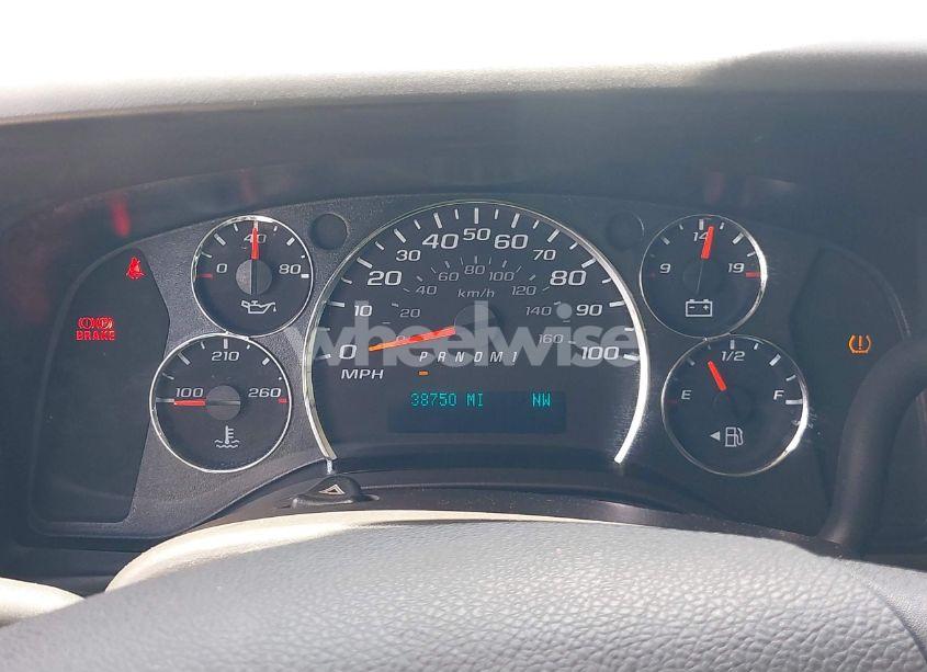 Photo 7 of 2020 Chevrolet Express PASSENGER RWD 3500 EXTENDED WHEELBASE LS (VIN 1GAZGNFG1L1240914)