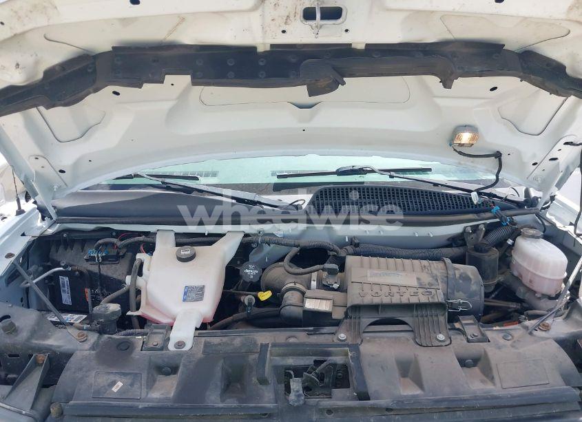 Photo 10 of 2020 Chevrolet Express PASSENGER RWD 3500 EXTENDED WHEELBASE LS (VIN 1GAZGNFG6L1242285)