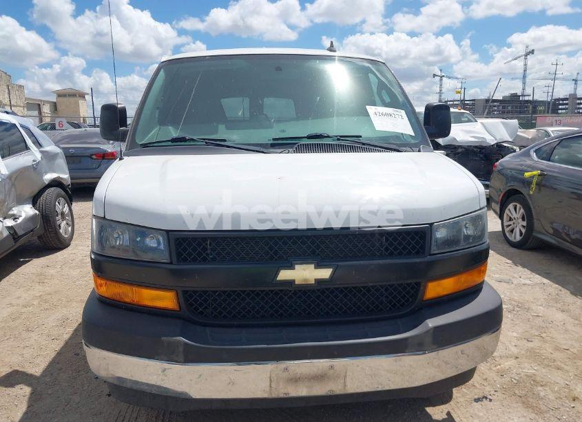 Photo 12 of 2020 Chevrolet Express PASSENGER RWD 3500 EXTENDED WHEELBASE LS (VIN 1GAZGNFG6L1242285)