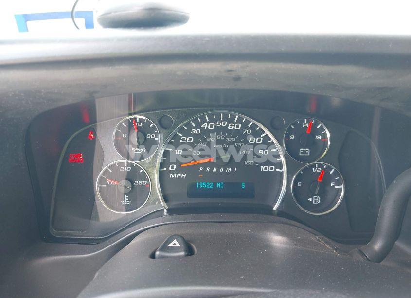 Photo 7 of 2020 Chevrolet Express PASSENGER RWD 3500 EXTENDED WHEELBASE LS (VIN 1GAZGNFG6L1242285)