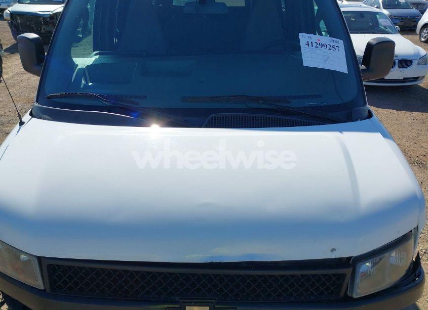 Photo 10 of 2019 Chevrolet Express 3500 LS (VIN 1GAZGNFP5K1278693)